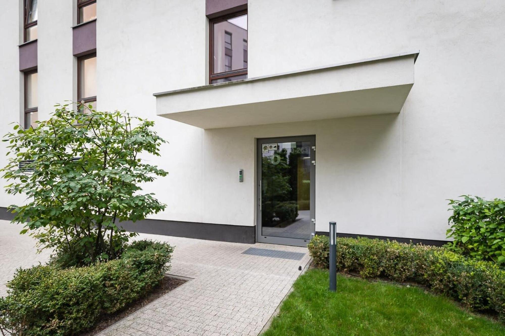 Burakowska 16 - Modern Apartment With Balcony Noclegi Renters Varsovie Extérieur photo